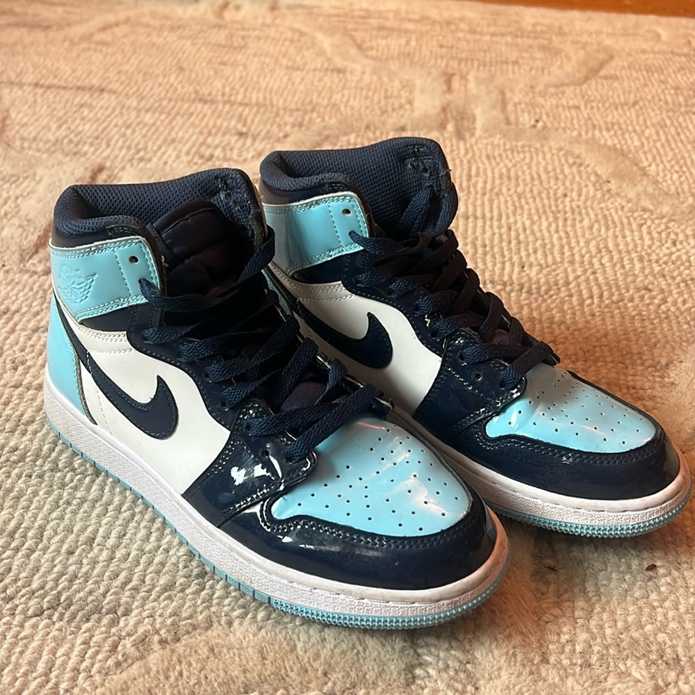 Nike Jordan 1 Retro High UNC patent Blue Chills